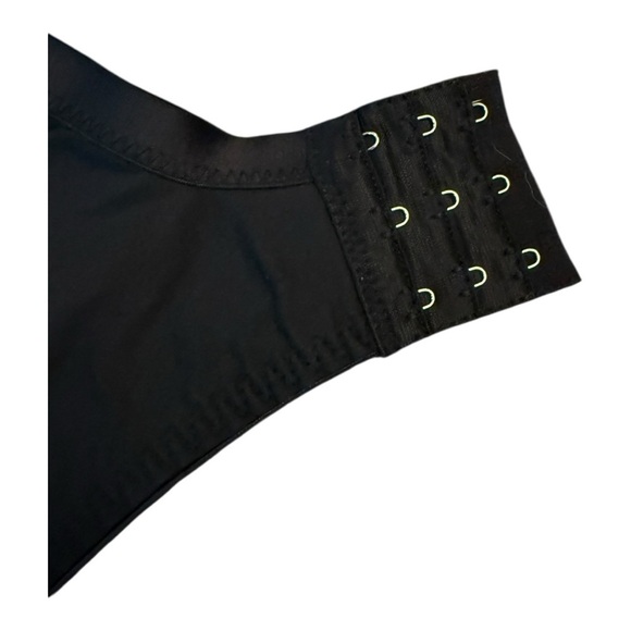 Black Full Coverage Bra with Underwire Support - Picture 5 of 11